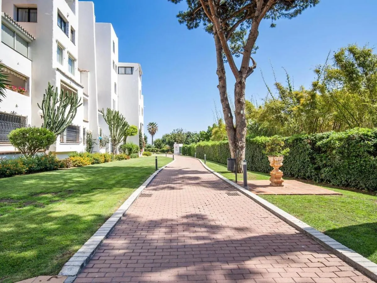 Apartamento De 2 Dormitorios En Playas Del Duque Marbella 0*,  Spain